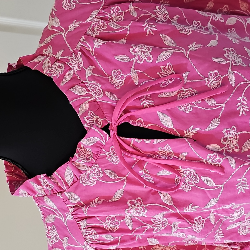 Top - Picture 4 of 16